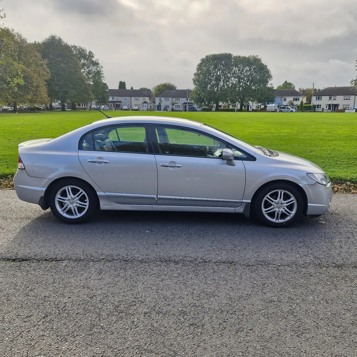 Honda Civic Auto  Only 84,000km Automatic 2009 - Image 2