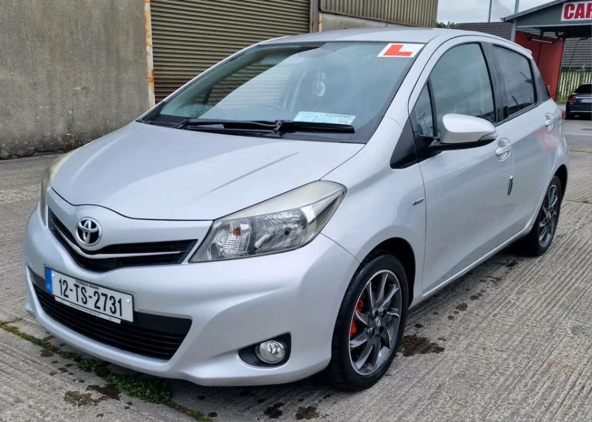 2012 Toyota Yaris Sport 1.3 - Image 2
