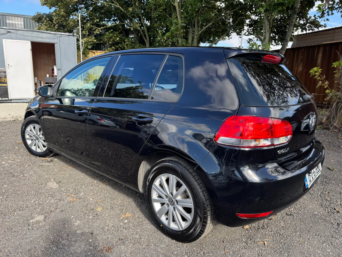Volkswagen Golf Automatic - Image 3