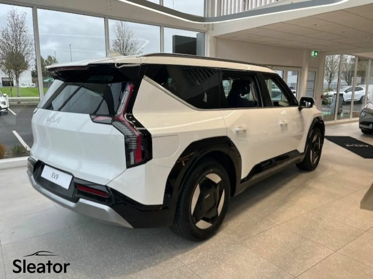 Kia EV9 Earth - Image 3