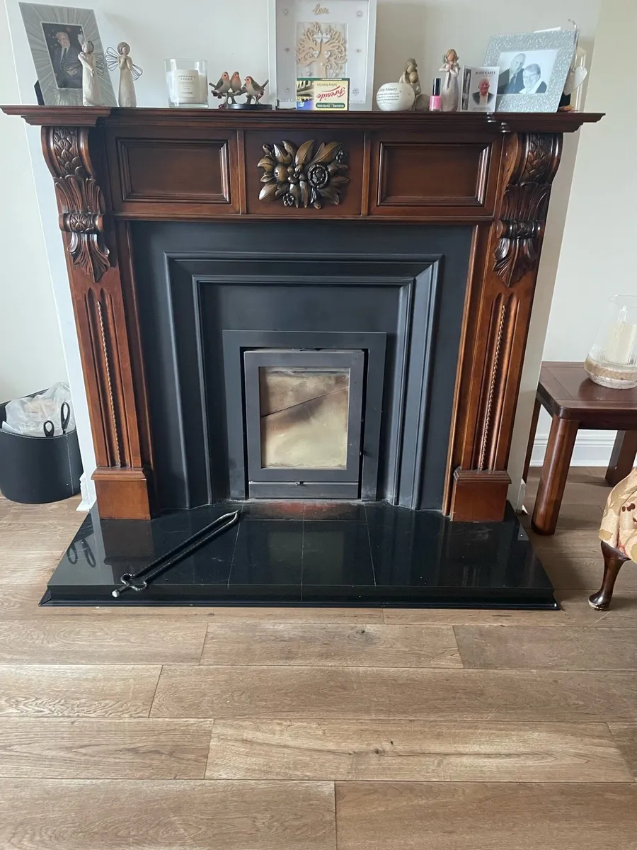 Mantle piece and inset - Image 2