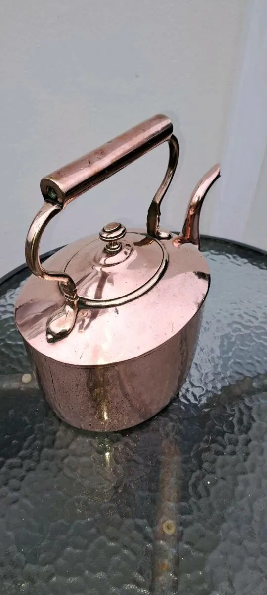 Old copper kettle - Image 3