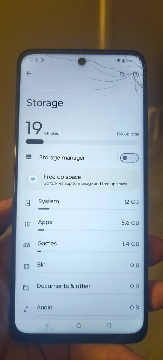 Motorola Moto G35 5g 128GB Unlocked - Image 4
