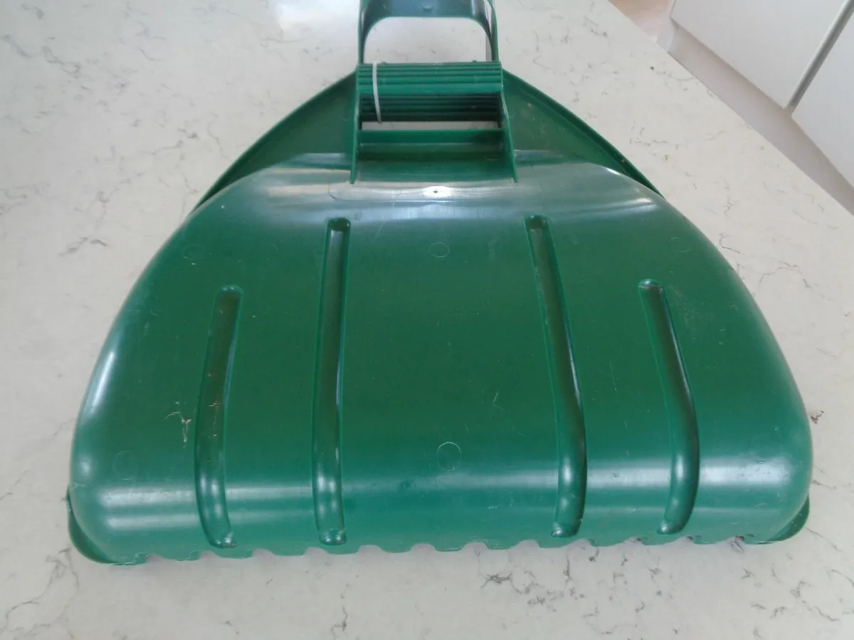 Leaf Grabber Set for Sale - Image 3