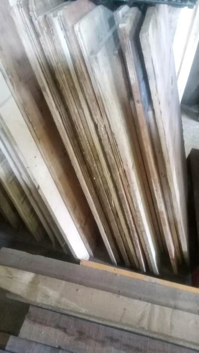 Thick used plywood - Image 1