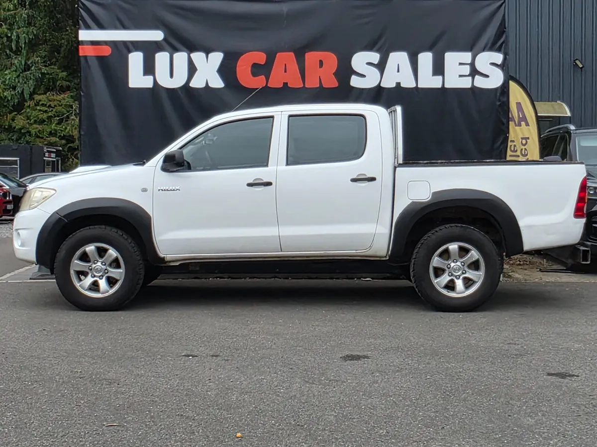 2011 Toyota Hilux 2.5 D-4D // NEW D.O.E - Image 3