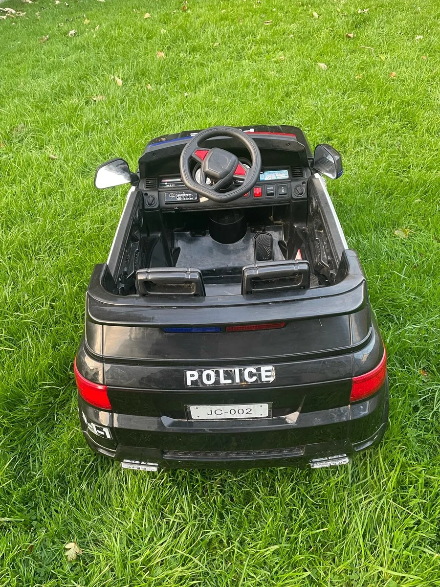 Ride on toy police range rover car - Image 4