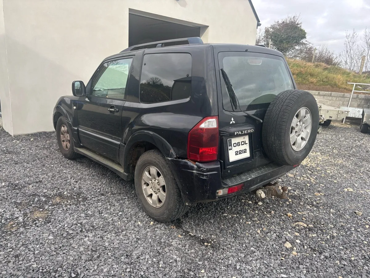2006 Mitsubishi Pajero 3.2 swb - Image 1