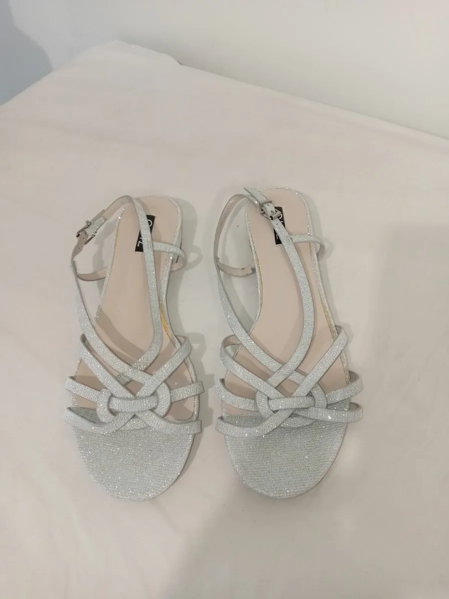 Quiz silver ladies sandals - Image 3