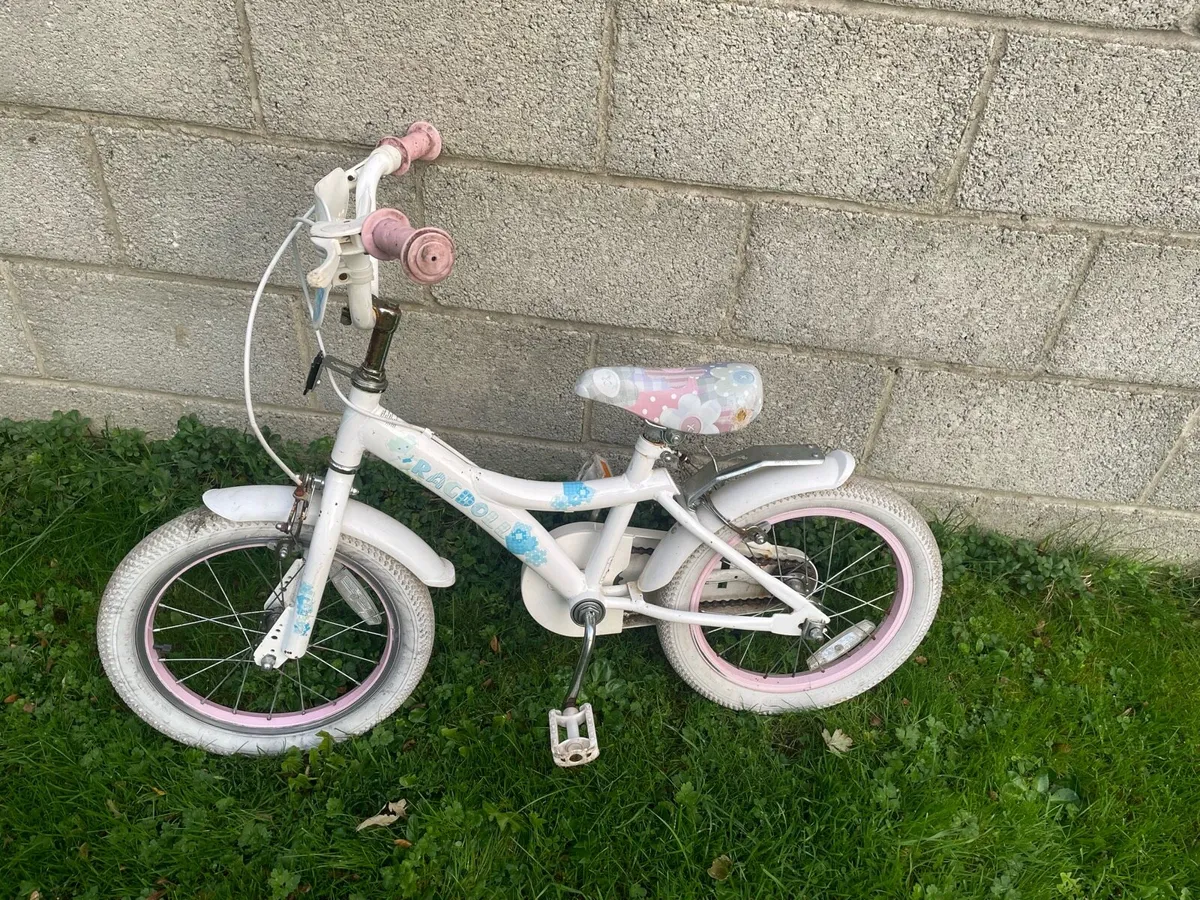 Girls 16 inch bike - Image 2