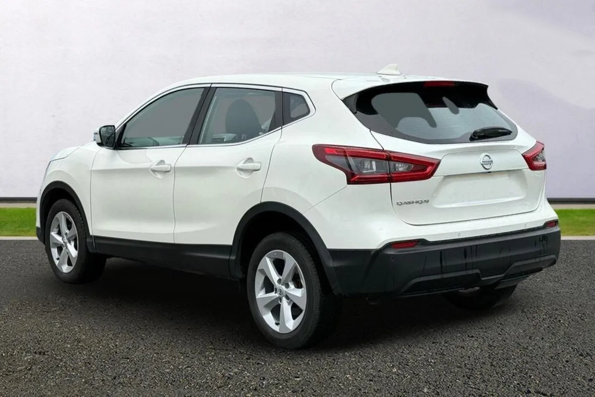 181 Nissan Qashqai LOW KM SUNROOF - Image 3