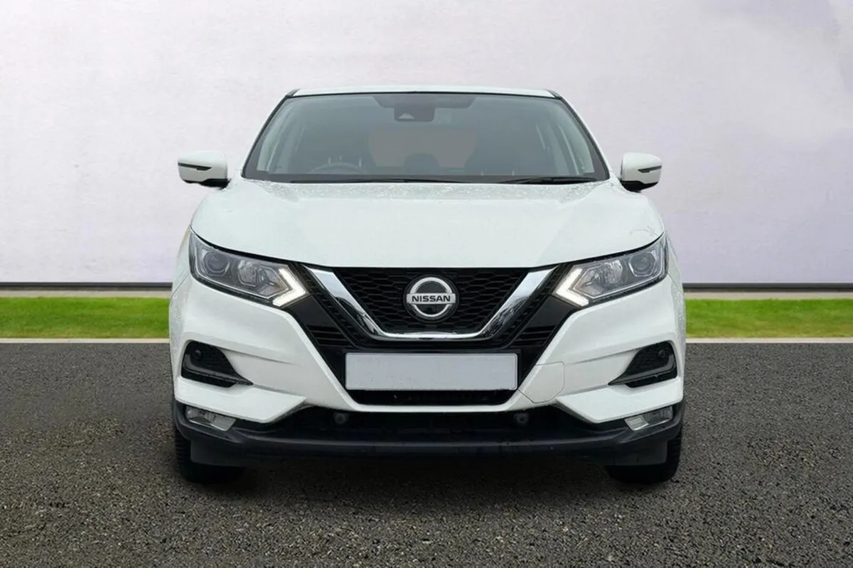 181 Nissan Qashqai LOW KM SUNROOF - Image 2