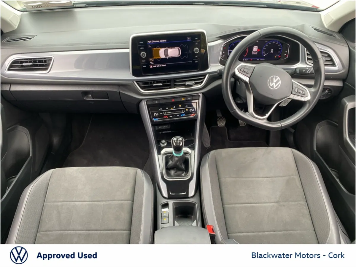 Volkswagen T-Roc 2.0TDI 116BHP STYLE WITH REARVIEW - Image 3