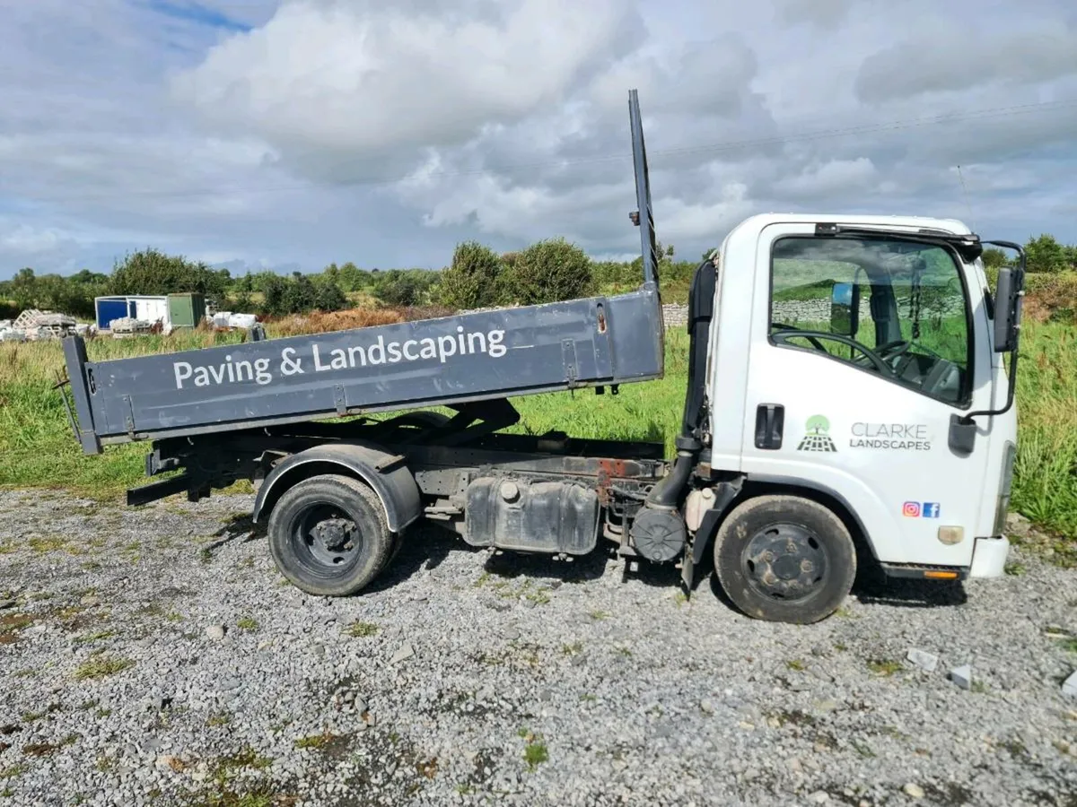 IZUSU GRAFTER 3.5TON TIPPER - Image 3