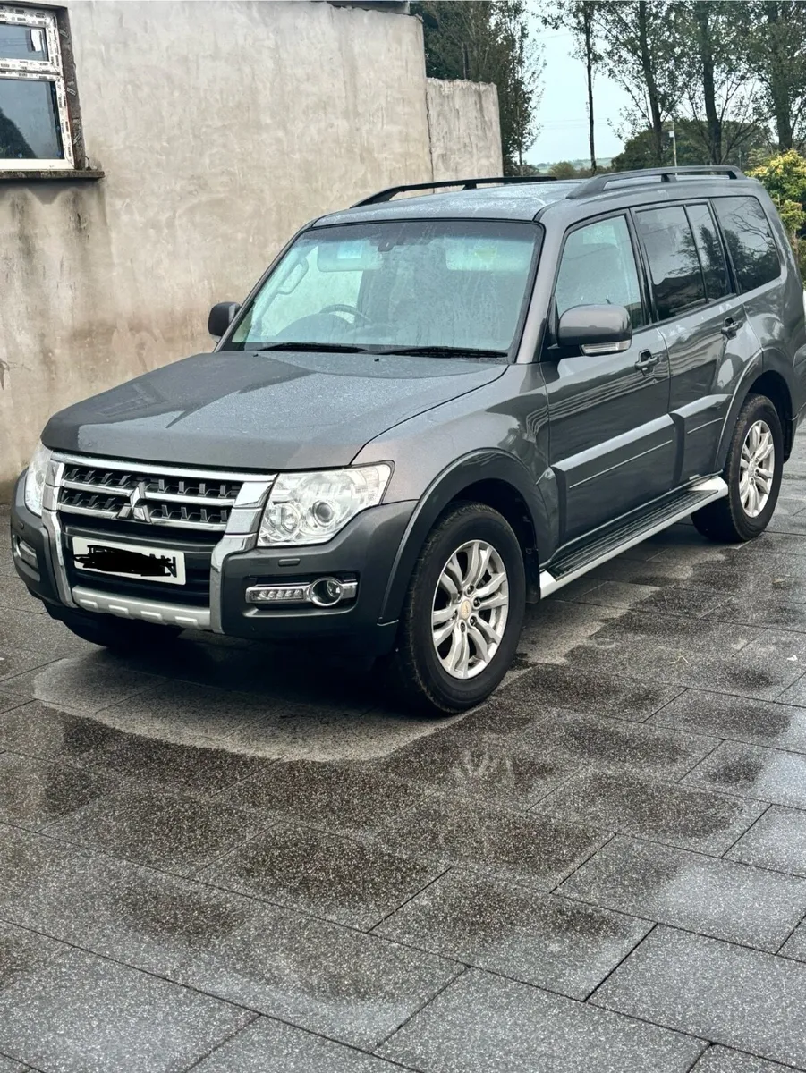 Mitsubishi Pajero 2015 - Image 1