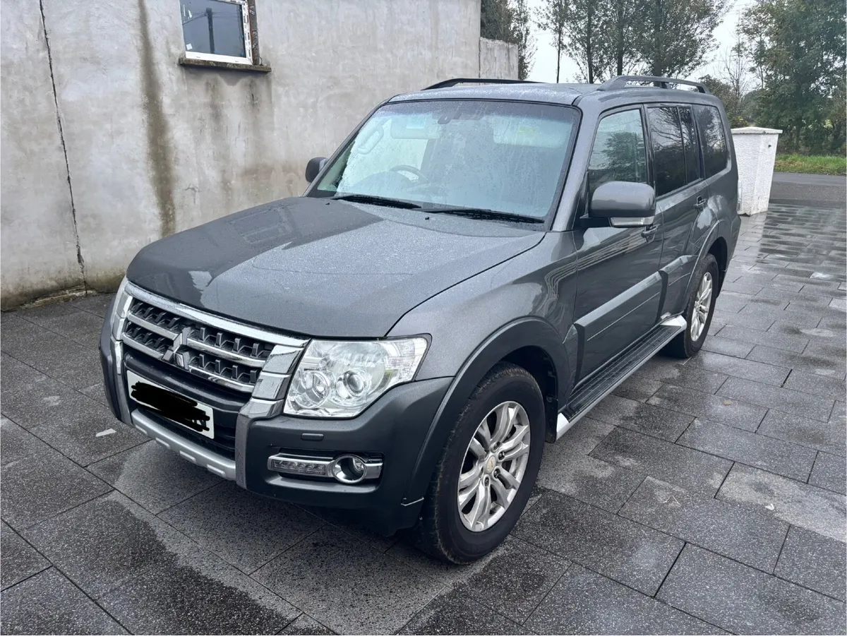 Mitsubishi Pajero 2015 - Image 2