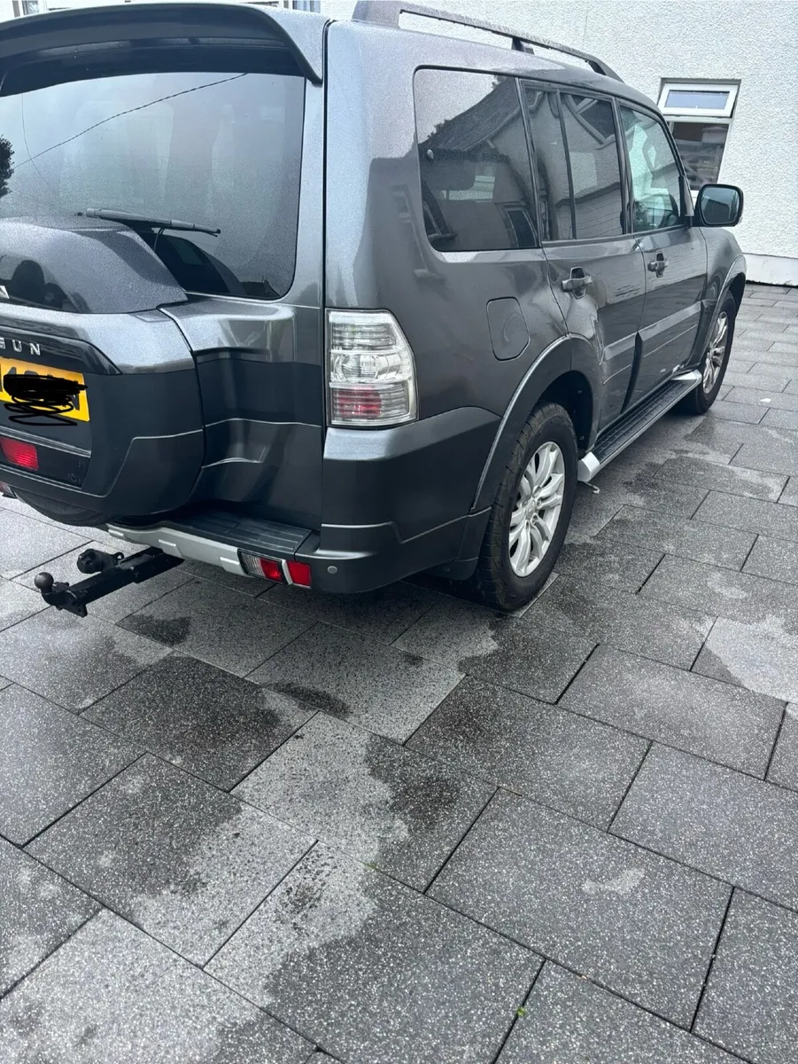 Mitsubishi Pajero 2015 - Image 3
