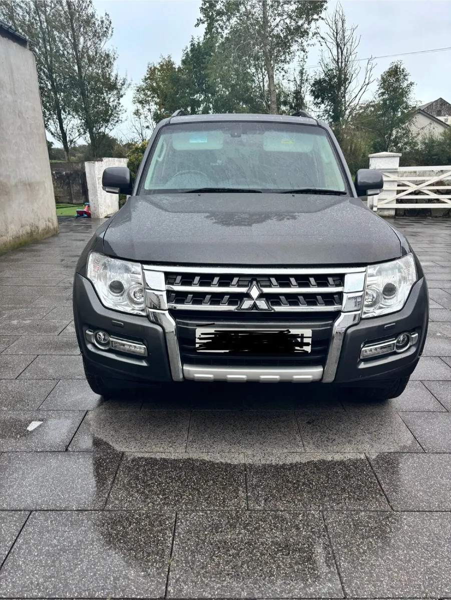 Mitsubishi Pajero 2015 - Image 4