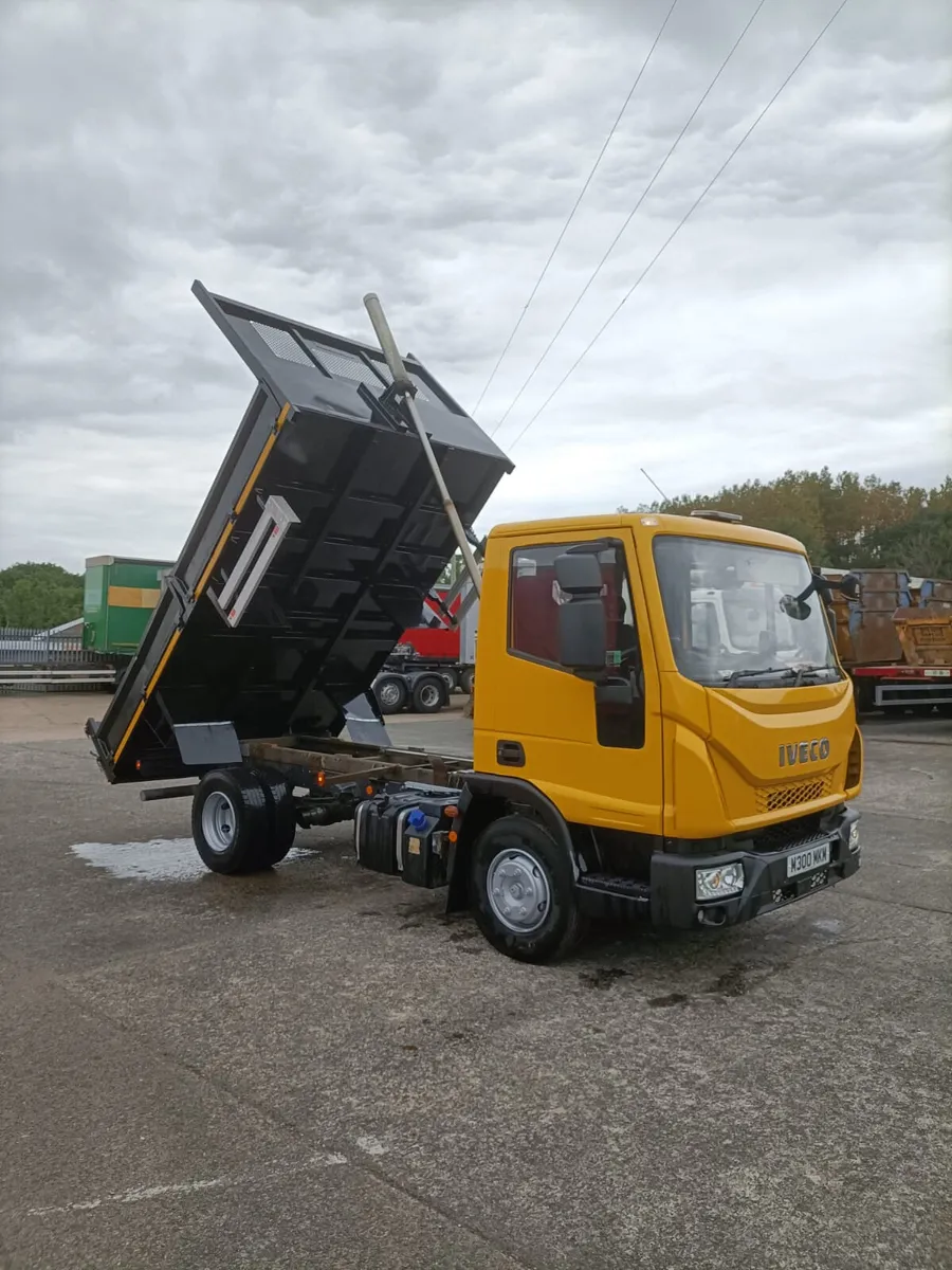 2020 Iveco 7.5 ton tipper steel body manual - Image 2