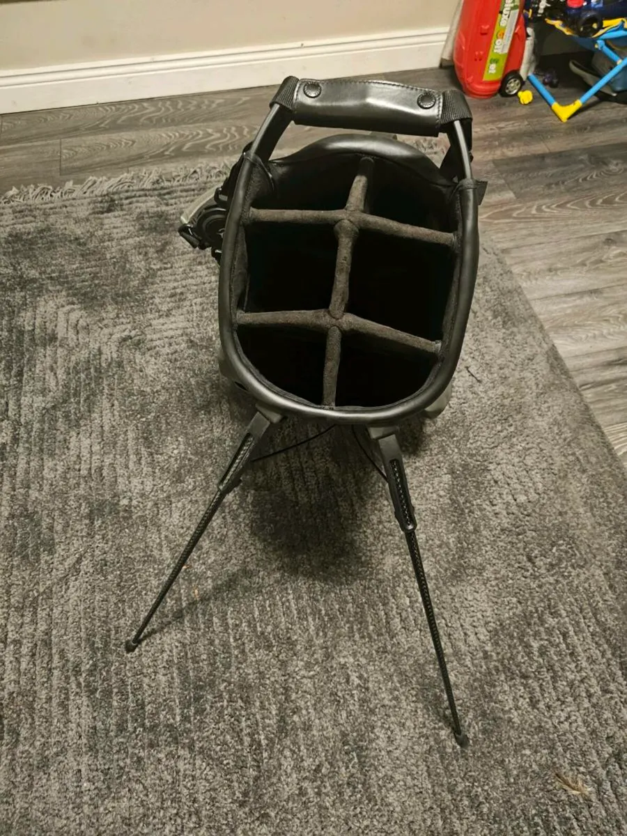 Like new vessel player pro iv stand bag - Image 4