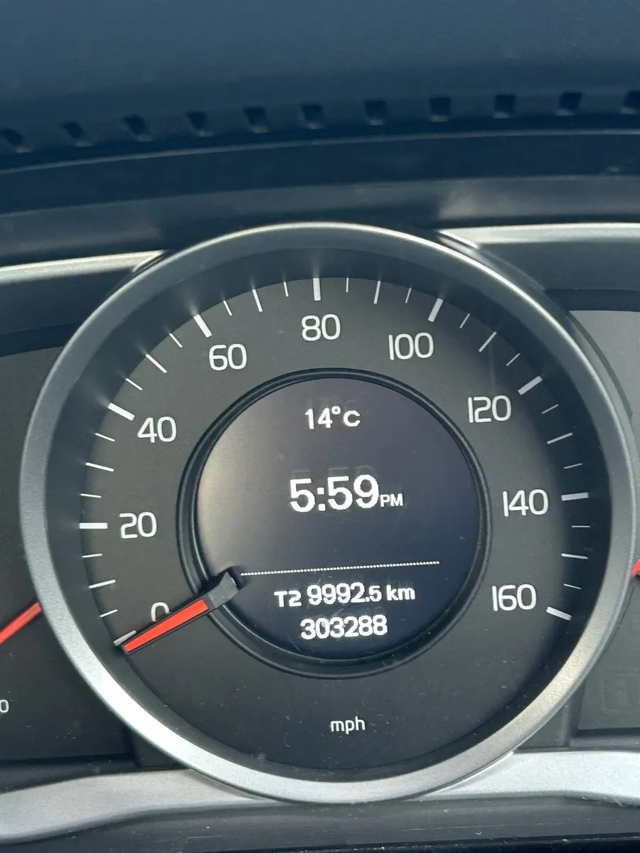 Volvo 80 Series 2013 - Image 2