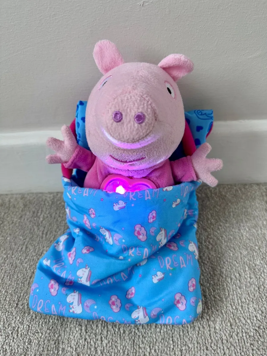 Peppa Pig Sleepover Peppa with lights and sound - Image 4