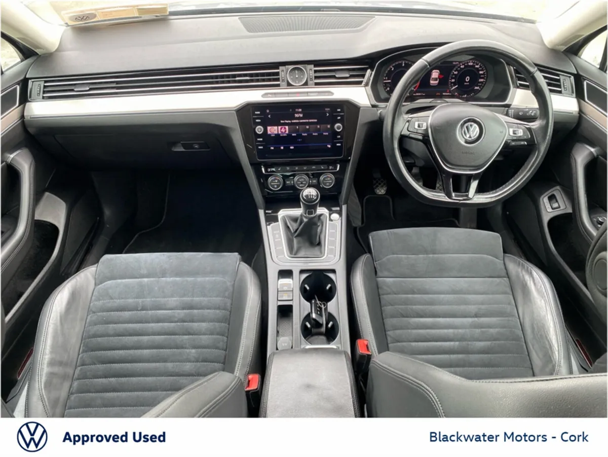 Volkswagen Passat 2.0TDI 150BHP HIGHLINE WITH TECH - Image 3