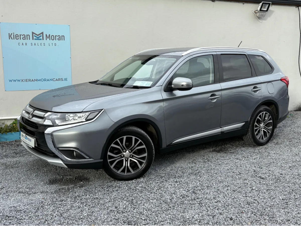 Mitsubishi Outlander 16MY 4WD 6 6MT 7S 4DR - Image 1