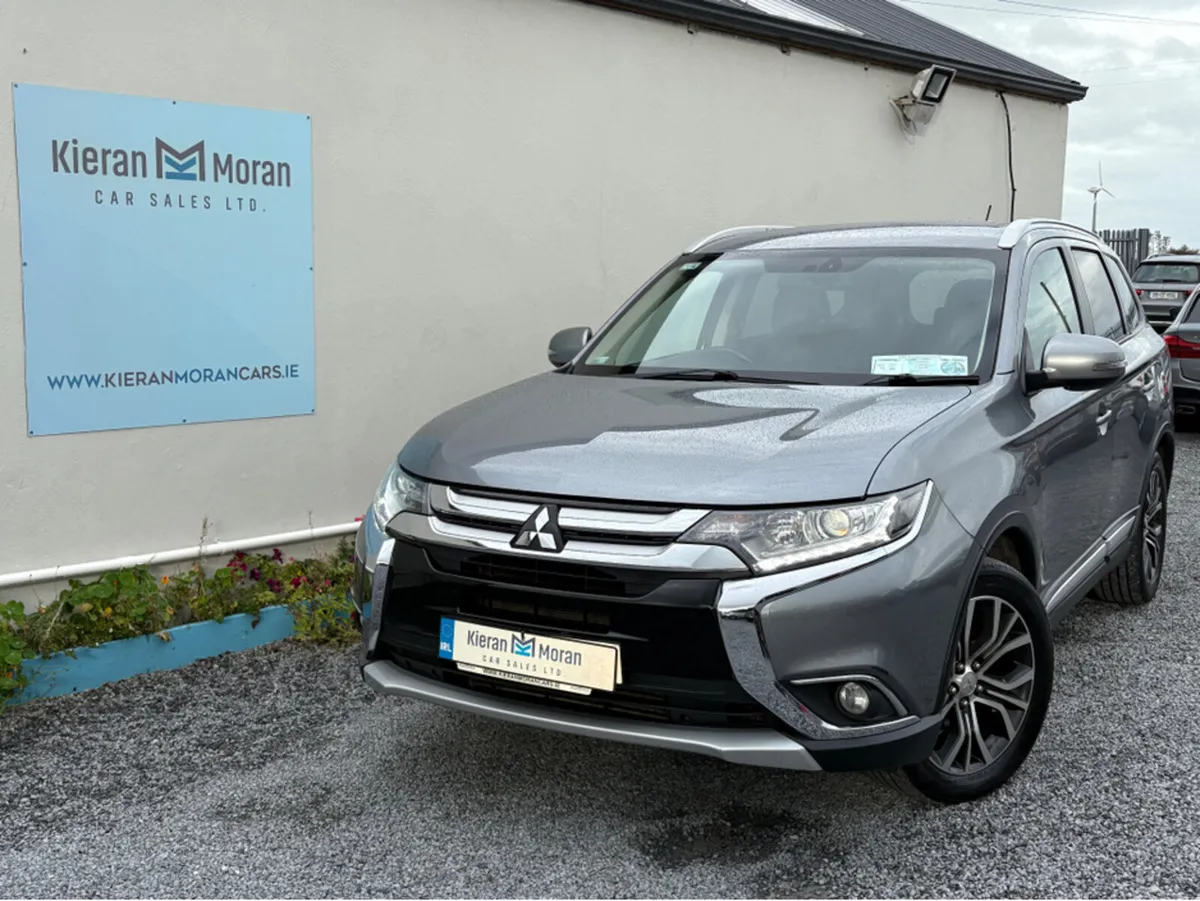 Mitsubishi Outlander 16MY 4WD 6 6MT 7S 4DR - Image 3