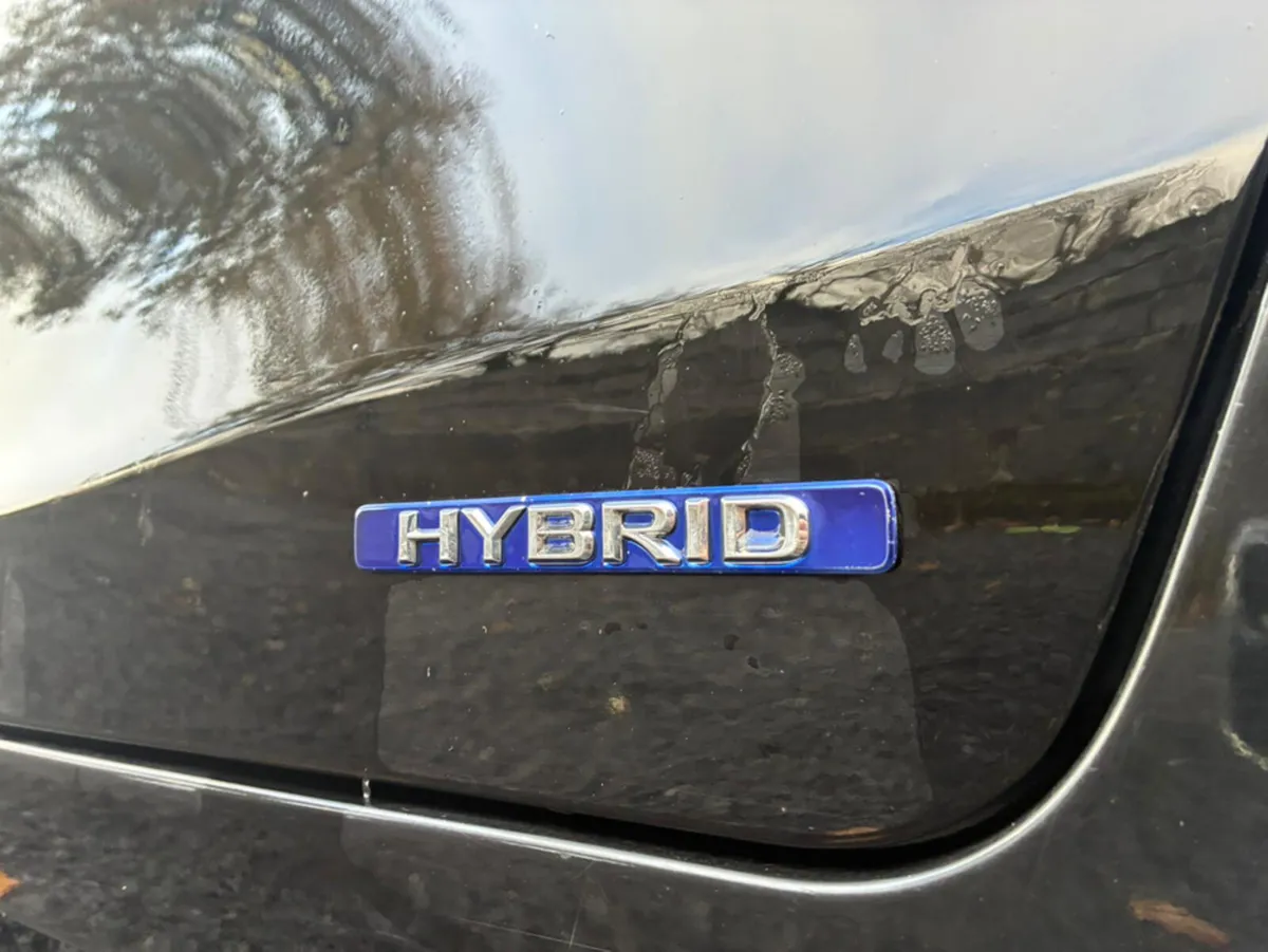 Lexus CT CT200 DYNAMICS AUTO - Image 3