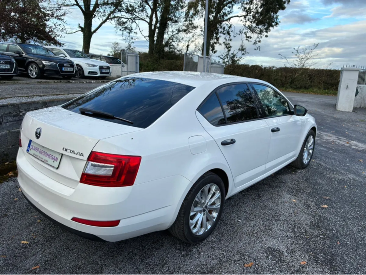 Skoda Octavia ACTIVE 1.6 TDI - Image 2