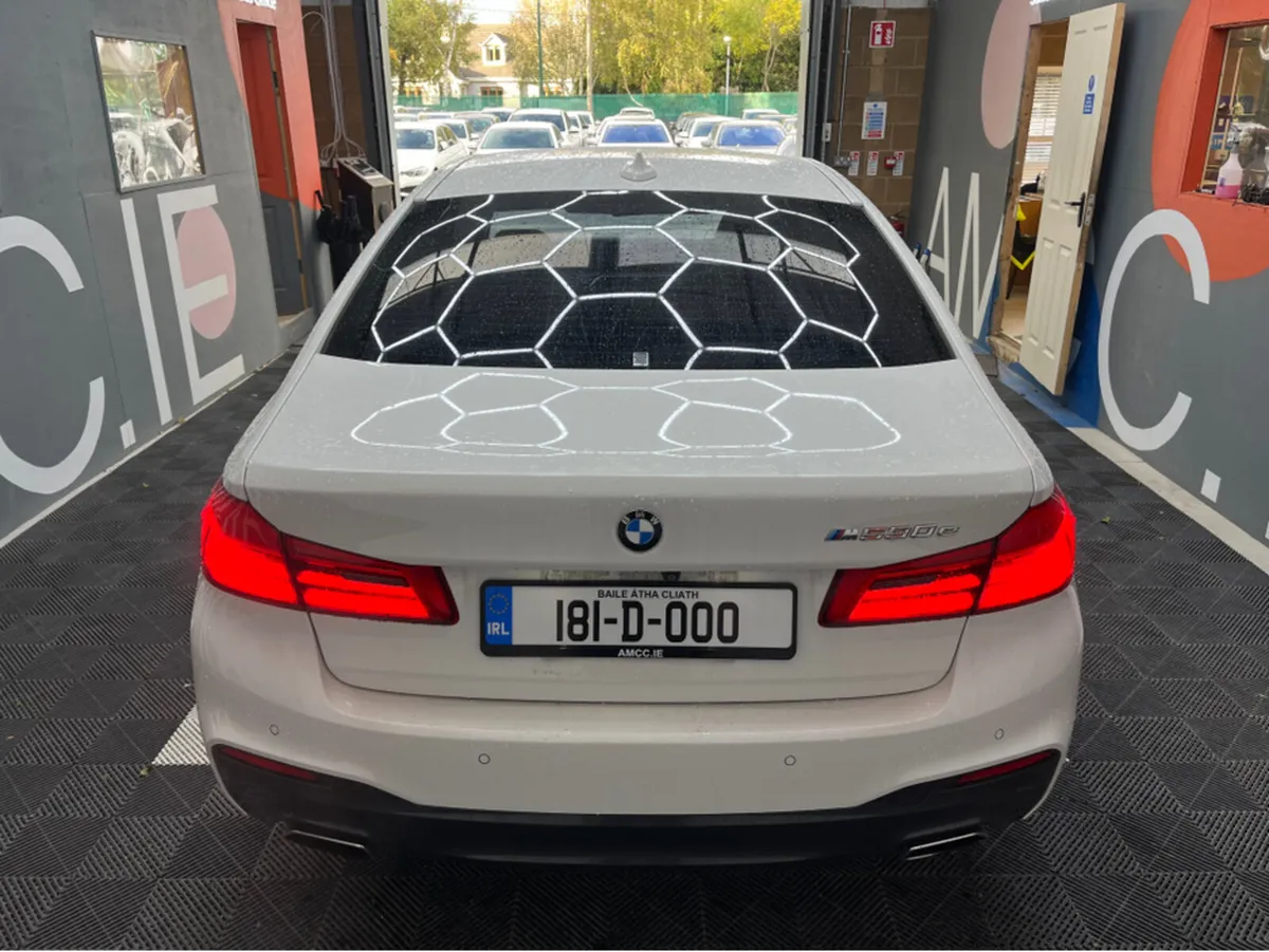 BMW 5-Series 2018 BMW 5 SERIES 530E M-SPORT 2.0L H - Image 3