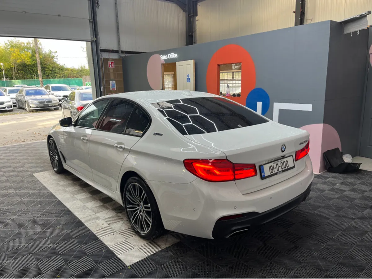 BMW 5-Series 2018 BMW 5 SERIES 530E M-SPORT 2.0L H - Image 4