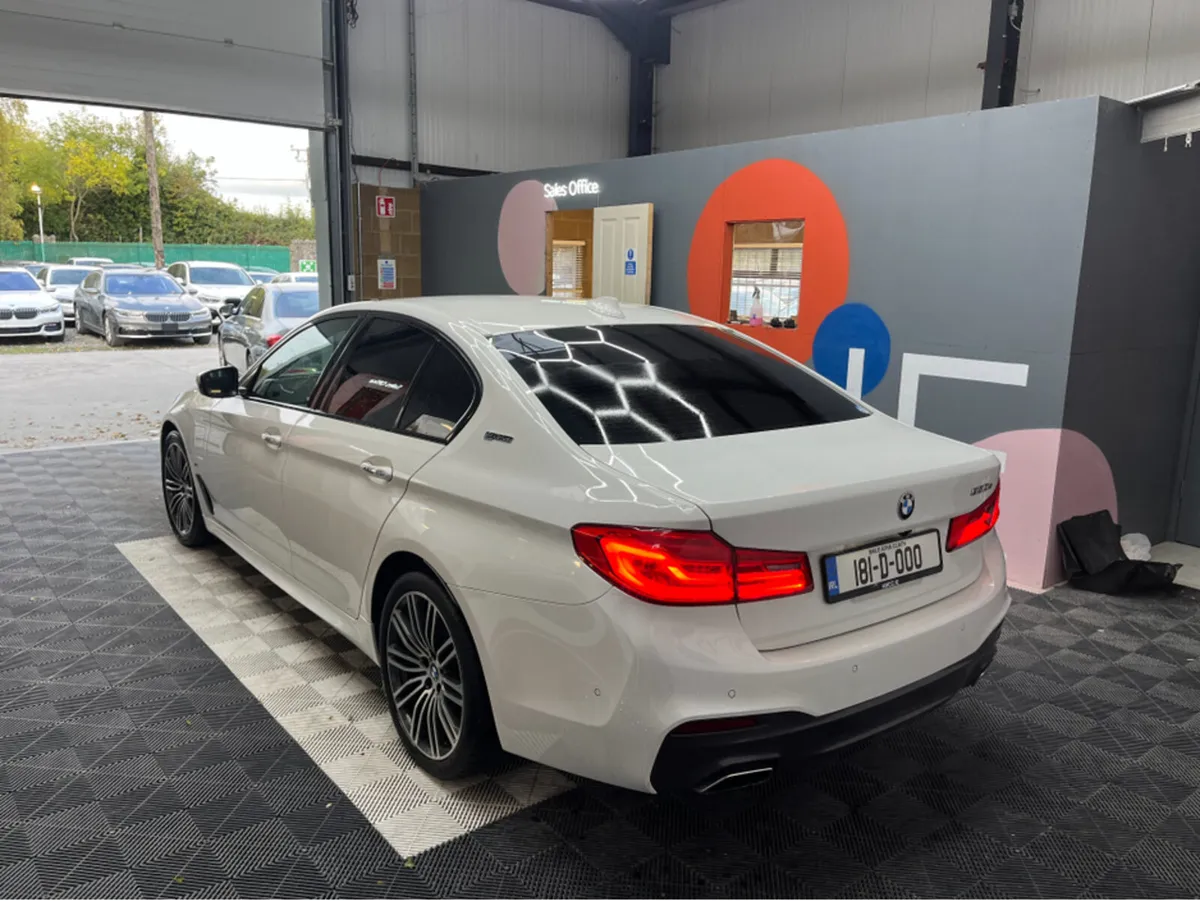 BMW 5-Series 2018 BMW 5 SERIES 530E M-SPORT 2.0L H - Image 4