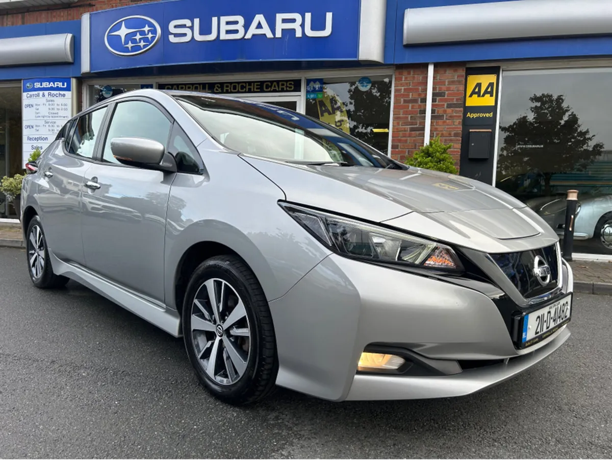 Nissan Leaf Lovely Acenta  EV 110KW 39KWH 5DR / Su - Image 2