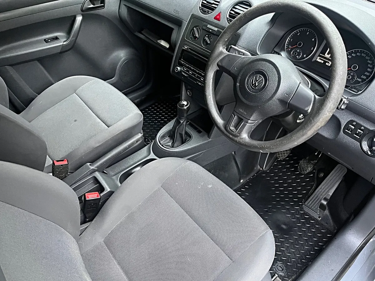 15 Volkswagen Caddy 1.6 TDI - Image 4