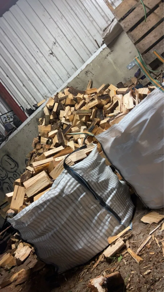 Ton bags of timber - Image 1