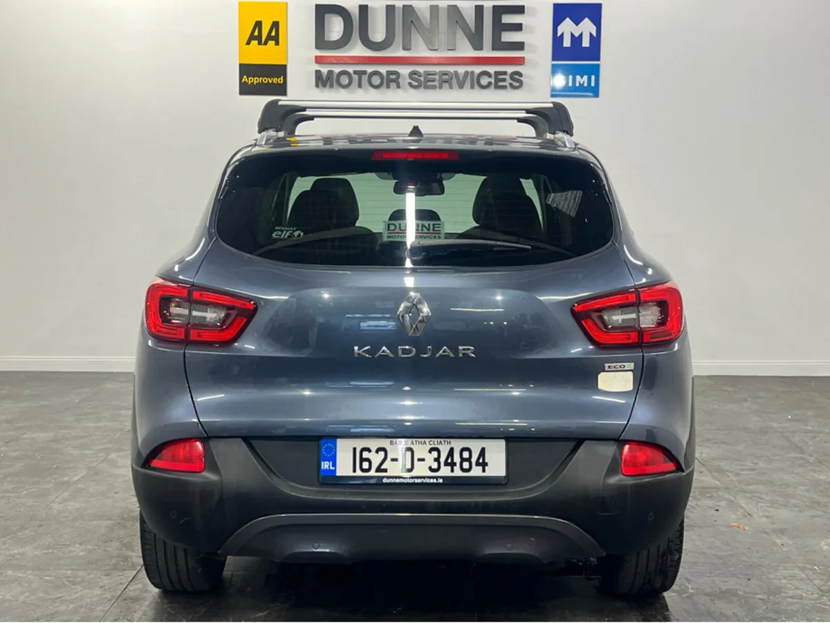Renault Kadjar LOW MILEAGE*PAN ROOF* SIGNATURE NAV - Image 4