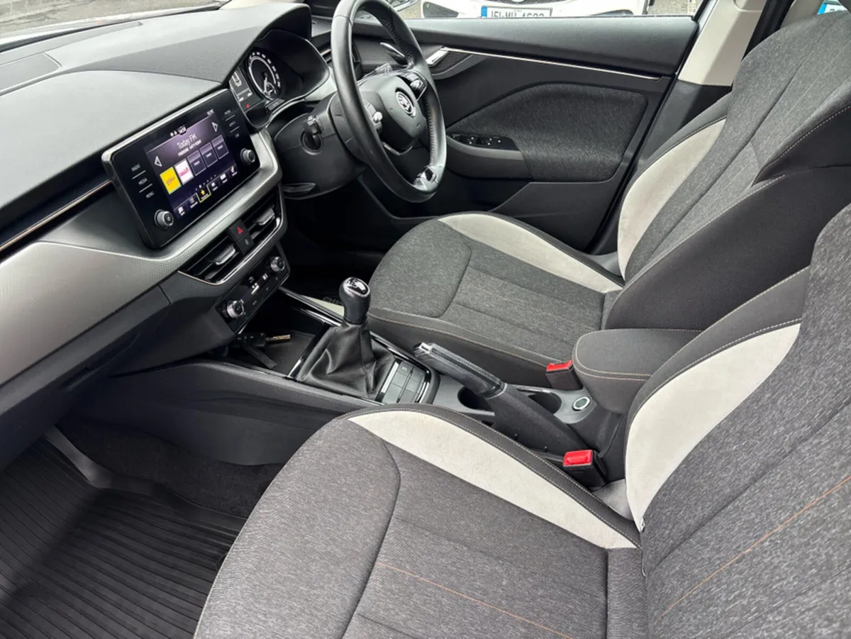 Skoda Kamiq STYLE 1.0 TSI 95BHP 5DR - Image 3