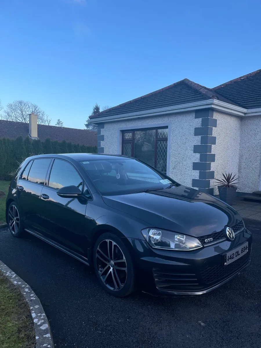 Golf Gtd - Image 1