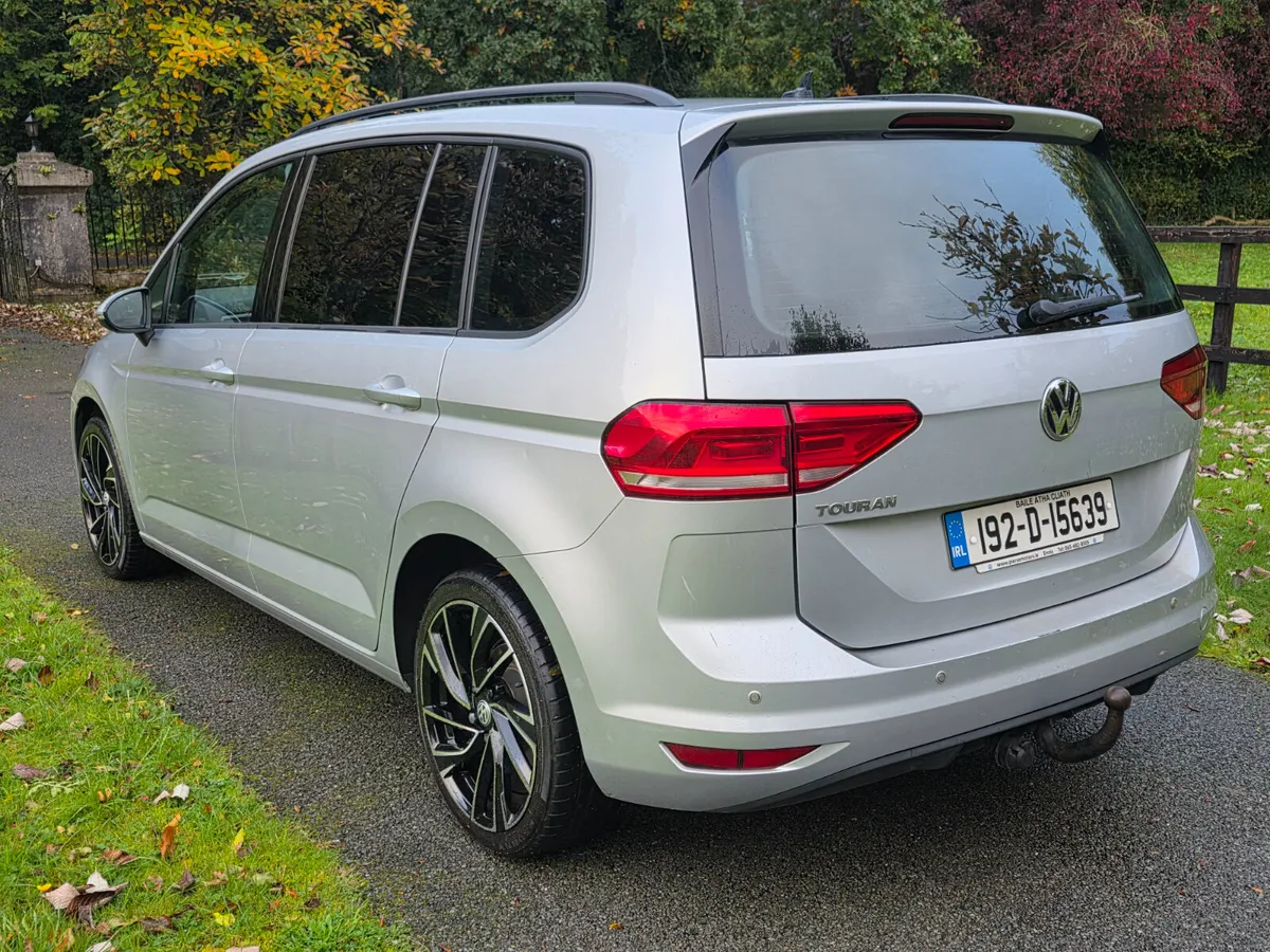 192 Volkswagen Touran  1.6 tdi Trendline 7 Seater - Image 3