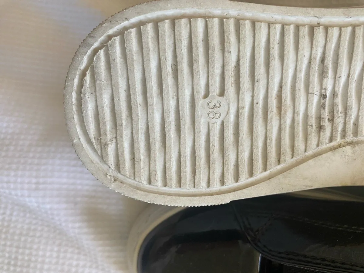 Shoes - Image 3