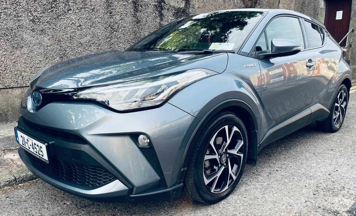 Toyota C-HR 1.8 Hybrid 2021 – Immaculate Condition - Image 2