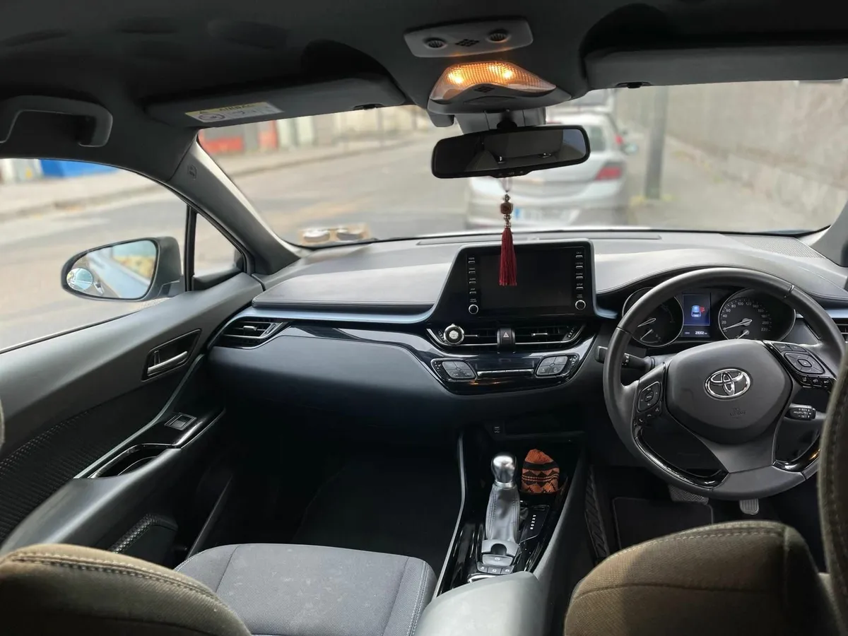 Toyota C-HR 1.8 Hybrid 2021 – Immaculate Condition - Image 3