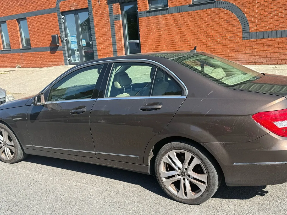 Mercedes C- Class - Image 4