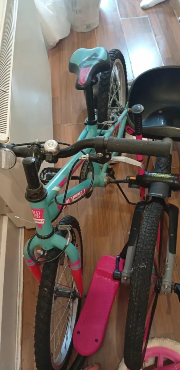 Bikes and scooters - Image 1