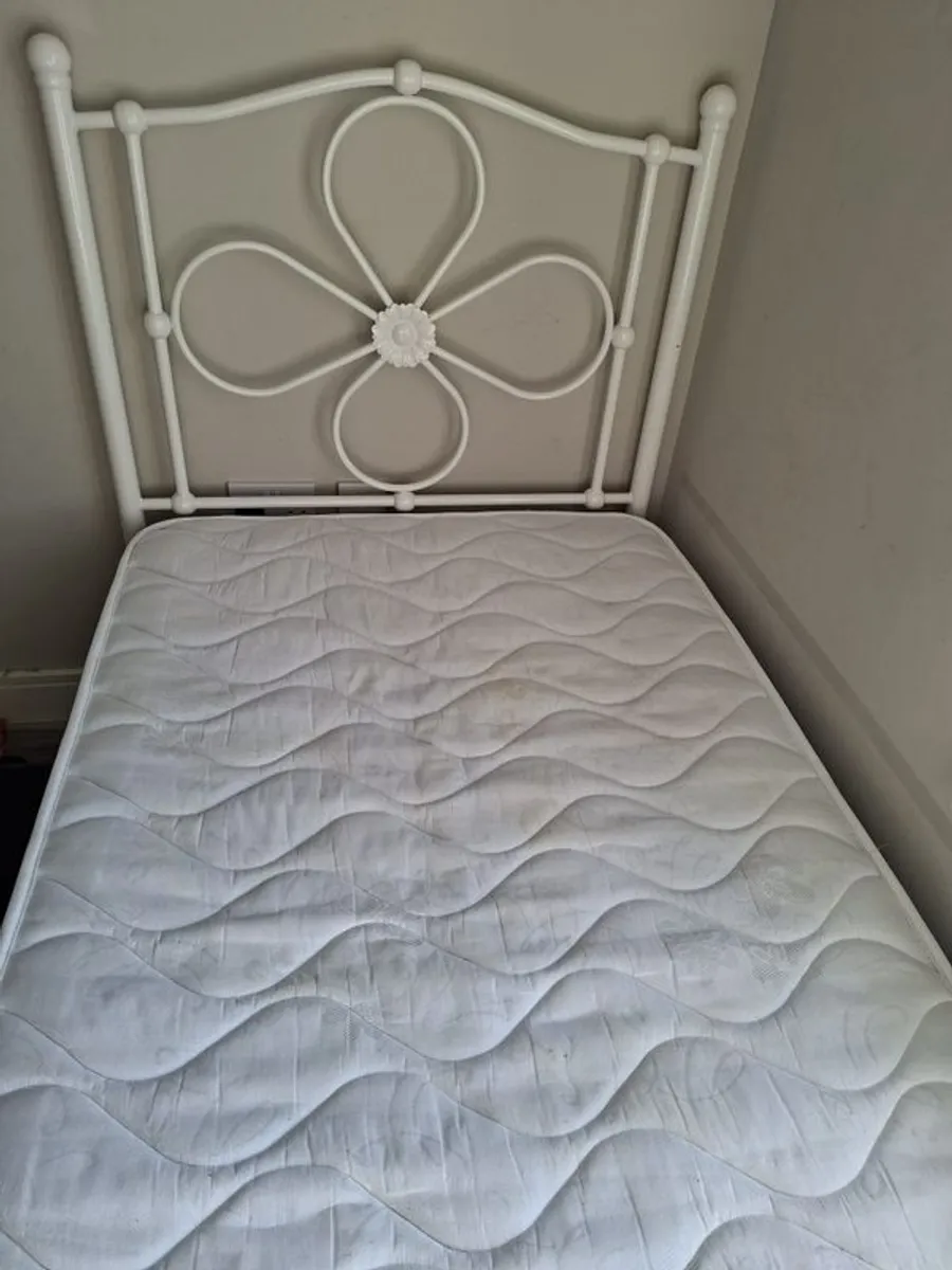 White metal single bed - Image 2