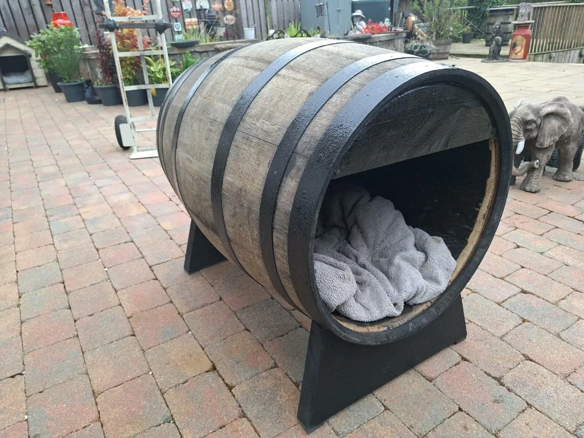 Oak barrel dog kennel - Image 3