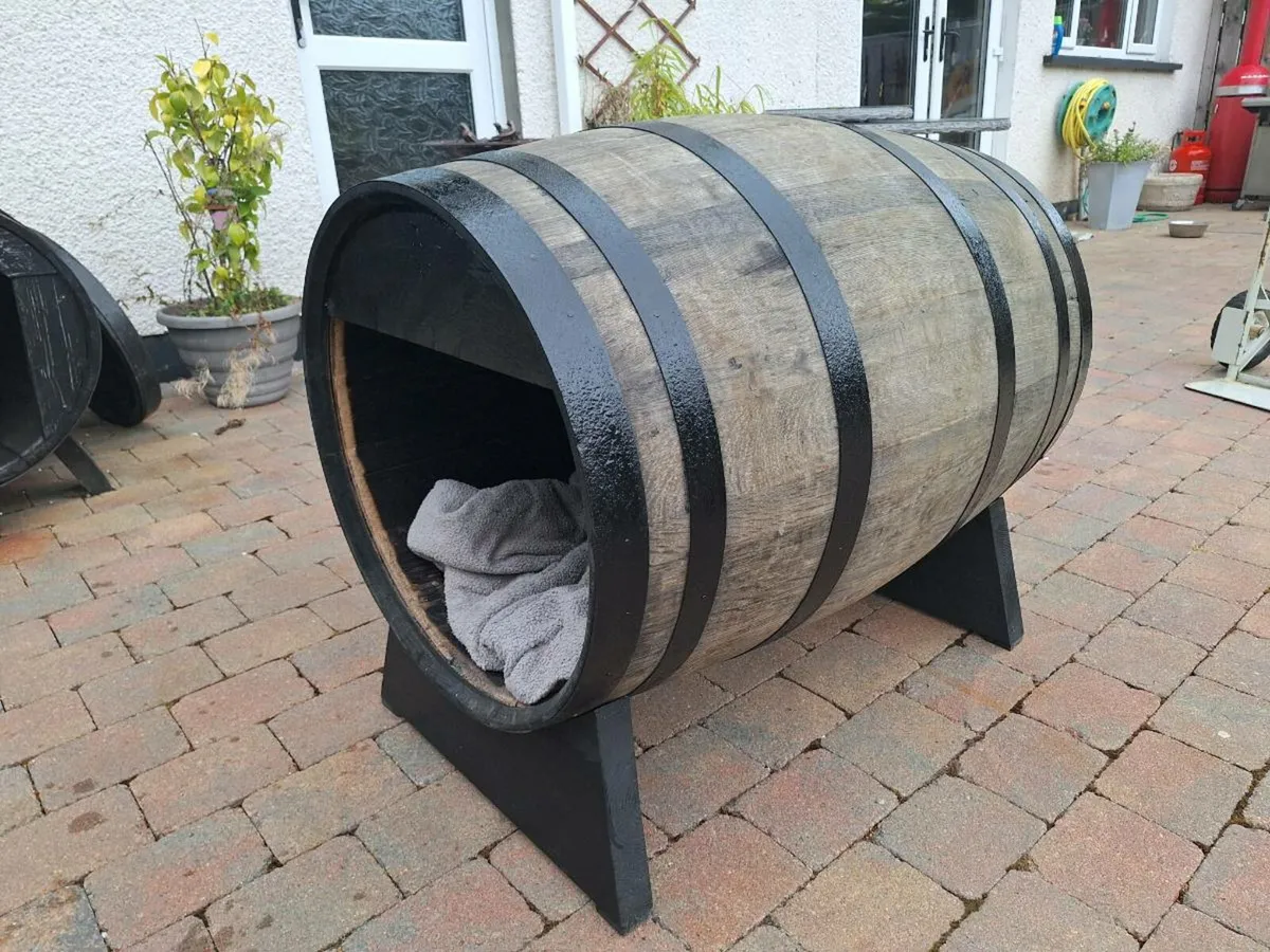 Oak barrel dog kennel - Image 4