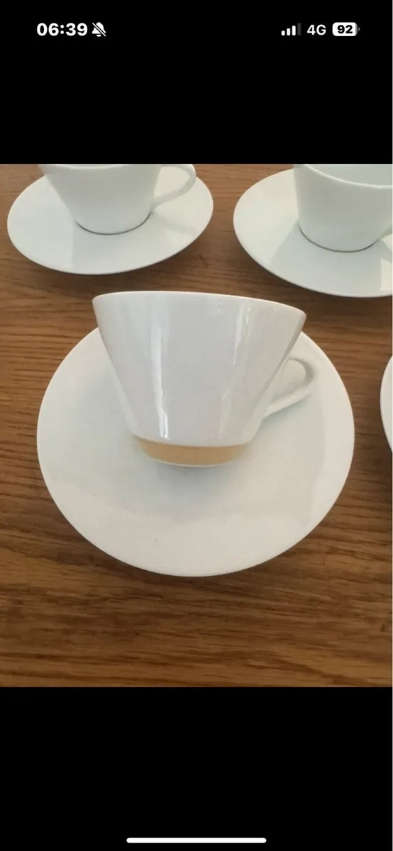 Nespresso cups and saucers - Image 4